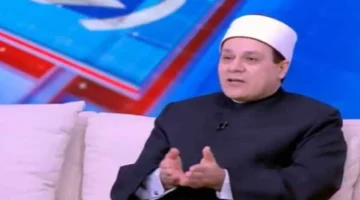 مظهر شاهين: مقارنة أم كلثوم بالرسول تعبر عن قلة حياء